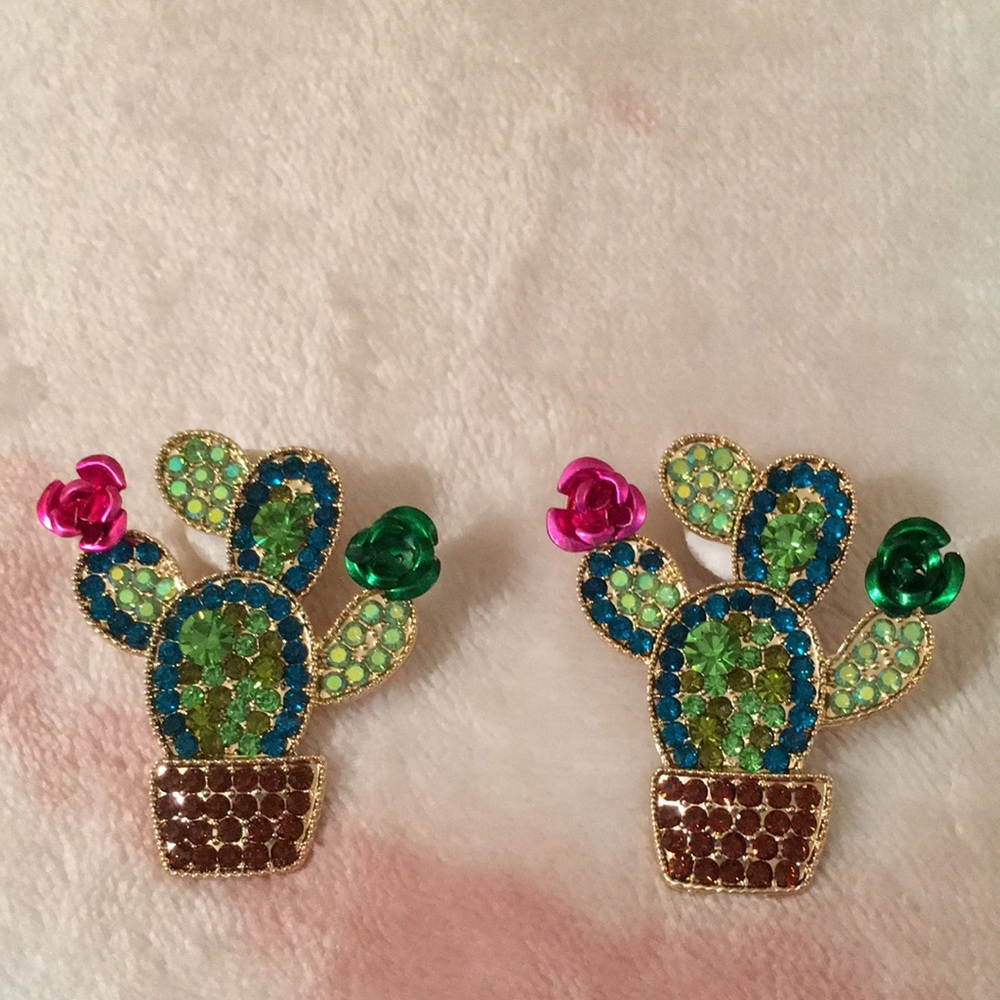 Cactus Crystal Fashion Pierced Earrings NWOT